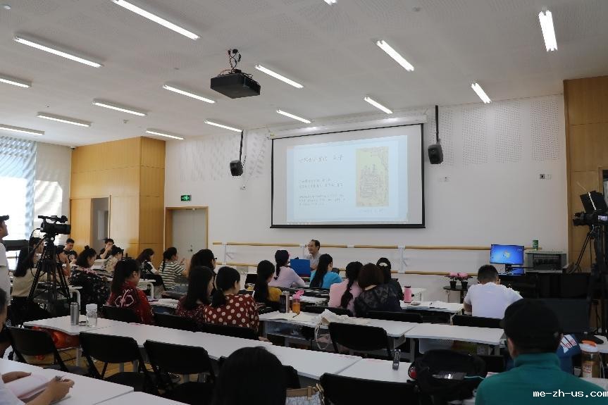 吴寒在中国音乐学院培训课堂