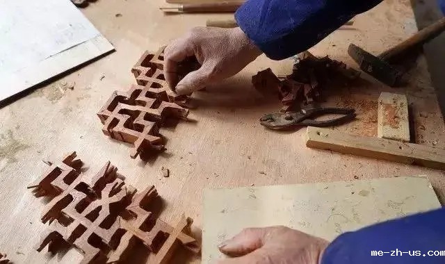 文化部负责人就《中国传统工艺振兴计划》答记者问