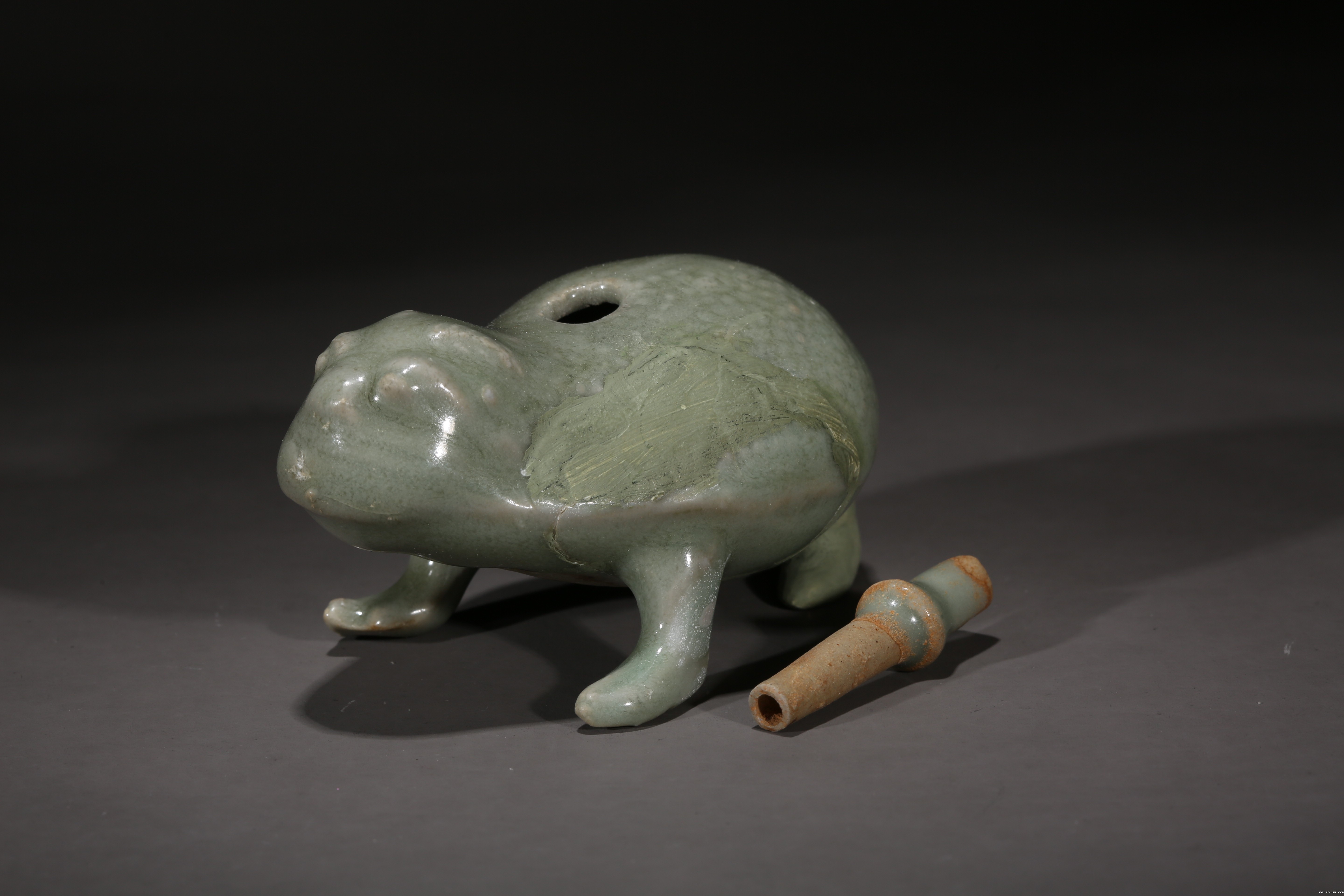 宋瓷  龙泉窑  文房水滴